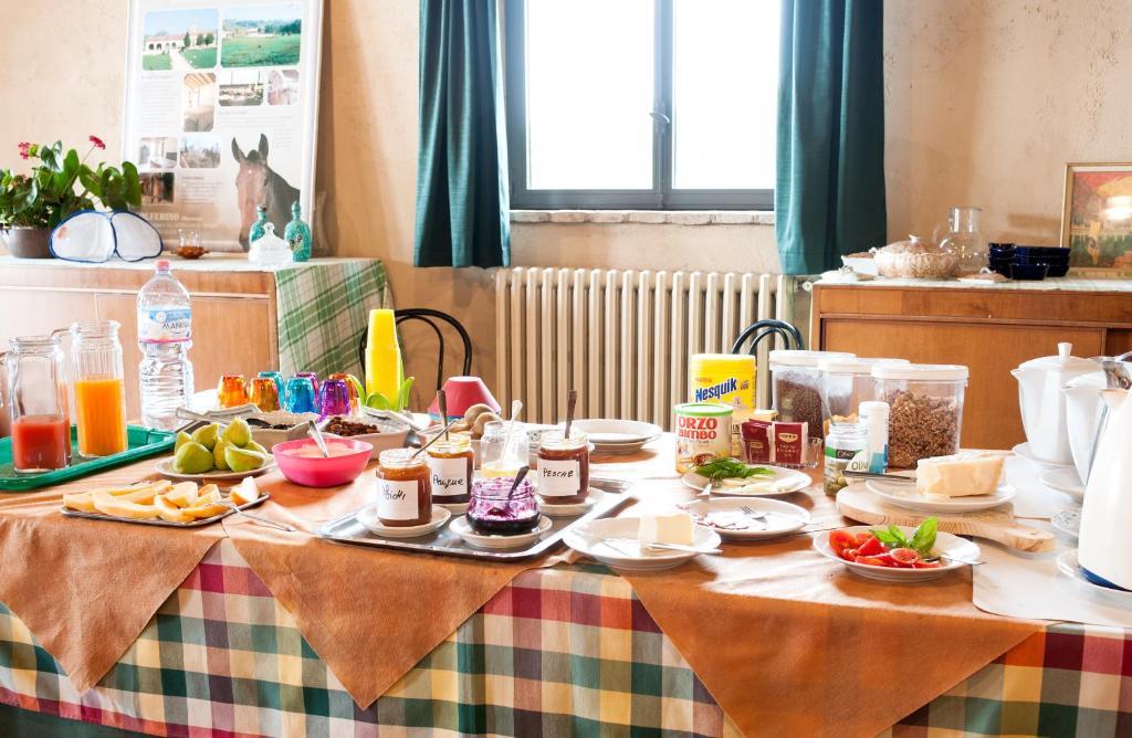 Tenuta Le Sorgive Agriturismo Солферино Екстериор снимка